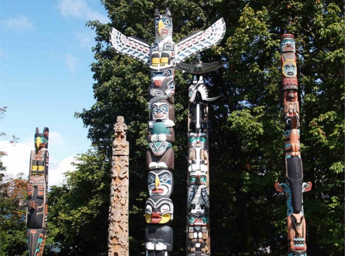 030_Kanada_Erlebnis-Natur_Schoene-Aussichten-Touristik_Canada Dream Tours_Totems-Stanley Park
